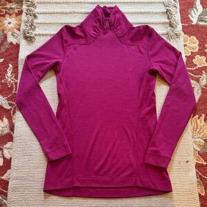 Smartwool turtleneck merino wool shirt long sleeve dark fuchsia rare women’s L